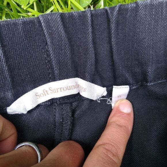Soft Surroundings Pull On Denim Pants Distressed Black Large - Picture 4 of 6